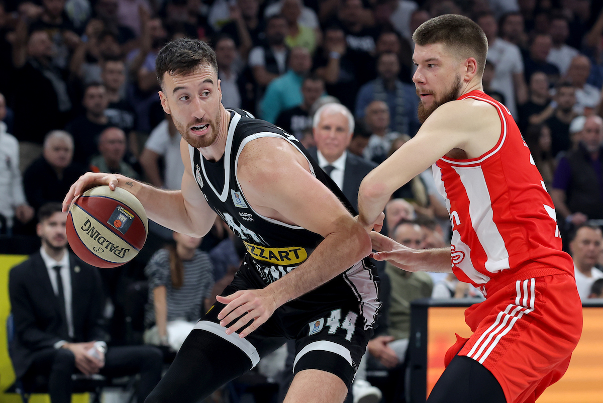 Crvena zvezda i Partizan igraju drugi evroligaški derbi: Kome će pobeda više da znači, njega će poraz jače da peče 3 Crvena zvezda i Partizan igraju drugi evroligaški derbi: Kome će pobeda više da znači, njega će poraz jače da peče 3
