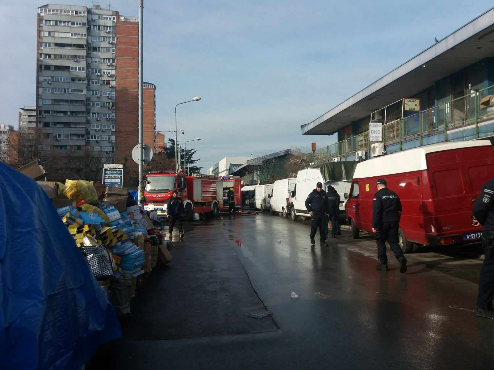 Lokalizovan požar u Bloku 70, vazduh u Beogradu zagađen (FOTO/VIDEO) 7