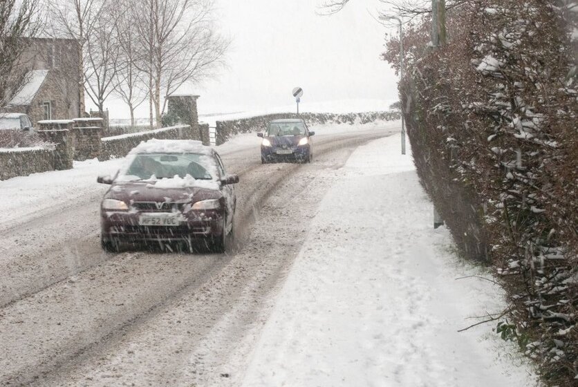 Zašto zimi nikako ne treba da vozimo sa letnjim gumama: Ova slika je najbolji dokaz 1