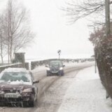 Zašto zimi nikako ne treba da vozimo sa letnjim gumama: Ova slika je najbolji dokaz 8