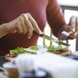 Postoji tačno vreme u koje treba da jedemo kako bismo izbegli srčani udar 13