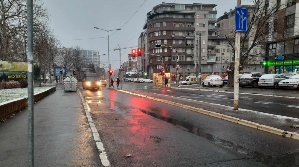 AMSS: Pojačan saobraćaj na glavnim putevima u Srbiji, snega ima i u nižim predelima 1