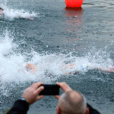 BIRODI: Agencija za sprečavanje korupcije prekršila Ustav jer je na Fejsbuku objavila da je jedan od zaposlenih učestvovao na Bogojavljenskom plivanju 1