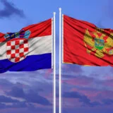 Različite reakcije na sporenja Crne Gore i Hrvatske oko broda Jadran i spomen ploče Morinj 5