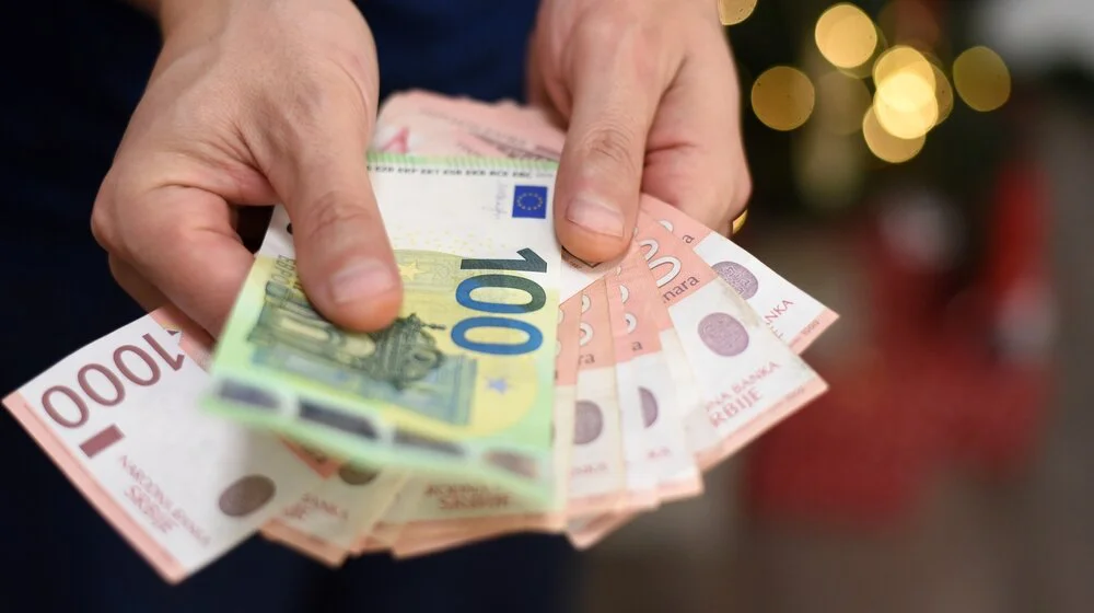 Srbija u januaru ostvarila suficit u budžetu od 30,4 milijarde dinara 1