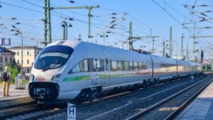 Čovek preživeo pošto ga je pregazio voz u Hamburgu 21