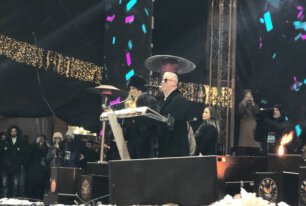 The celebration of the Serbian New Year, organized by the City of Belgrade, was organized on Republic Square.Docek Srpske nove godine u organizaciji Grada Beograda organizovan je na Trgu republike. Nova godina po julijanskom kalendaru dočekuje se na trgovima širom Srbije (FOTO) 2