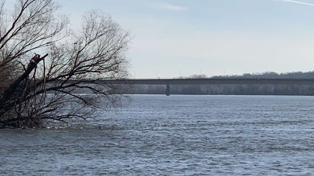 Most koji povezuje Bačku Palanku i Ilok oštećen od udara broda, uskoro se očekuje sanacija 1