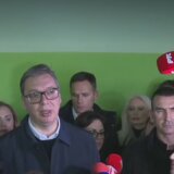 Vučić: Svečlja može da sanja ambasadu 4