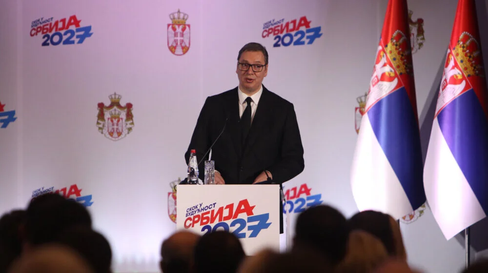 Kako je francuska novinska agencija AFP izvestila o Vučićevom dvočasovnom predstavljanju plana za budućnost? 1