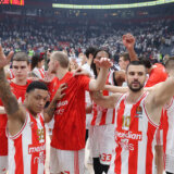 Atmosfera u Zvezdinoj svlačionici posle pobede u večitom derbiju (VIDEO) 2