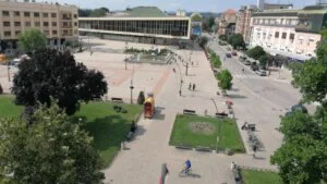 Odbornik Dveri tvrdi da je tuču u Skupštini Čačka započeo odbornik Ruske stranke 20 Odbornik Dveri tvrdi da je tuču u Skupštini Čačka započeo odbornik Ruske stranke 17