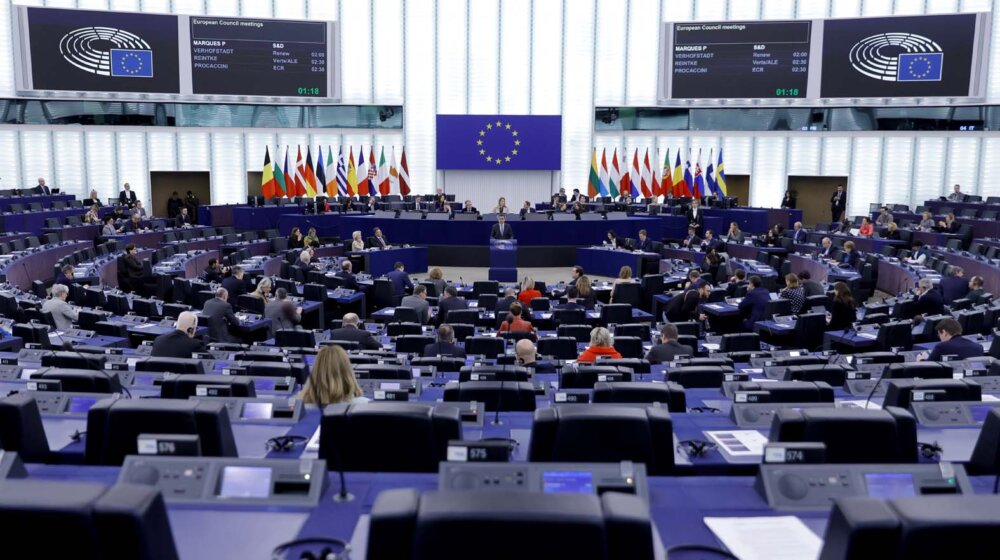 Predstavljanje poslaničke grupe u Evropskom parlamentu: Identitet i demokratija – desničari i populisti 5