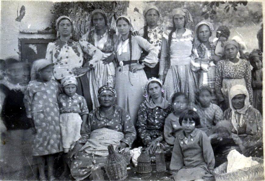 Između empatije i predrasuda, od "ciganizma" do "pročišćenja": Romi u štampi Kraljevine Jugoslavije (1929 - 1944) 4