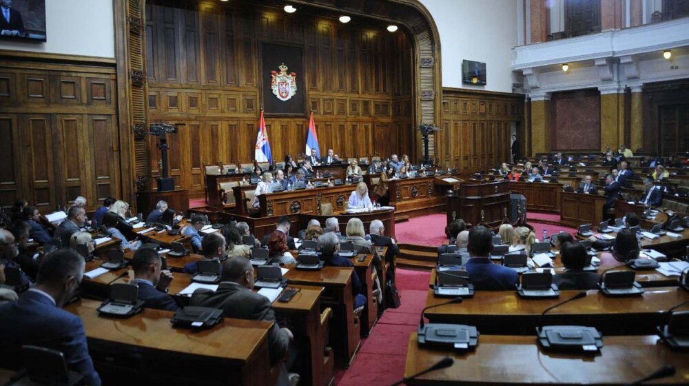 Opozicija za Danas o tome da li SNS planira da “zbrza” sednicu parlamenta povodom izbora nove vlade: Bićemo tamo i iskoristiti svaki minut 1