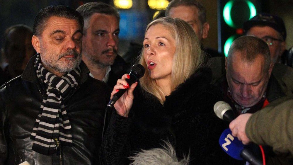 Da li niška JKP Mediana preko postavljenih GPS uređaja na kante za đubre prati radnike: Poslanica Jelena Milošević se obratila Povereniku 2