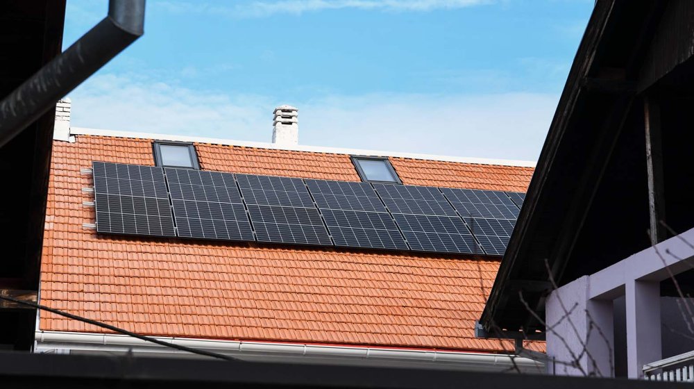 Besplatna onlajn info sesija o izgradnji solarnih elektrana na porodičnim kućama 1