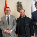 Vlada će pomoći Srbima u Albaniji 7
