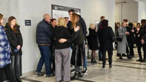Majka devojčice ubijene u "Ribnikaru": Očekujem maksimalne kazne 2 Majka devojčice ubijene u "Ribnikaru": Očekujem maksimalne kazne 1