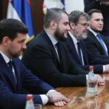 Vučić počeo razgovore sa Zukorlićem i Žigmanovim 4