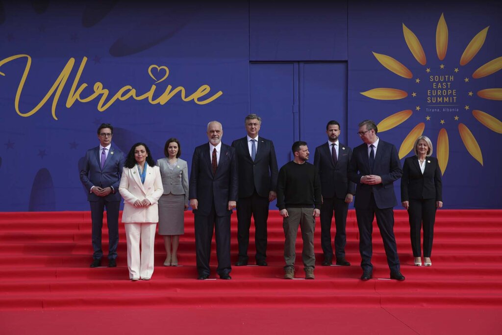 Prvi samit Ukrajine i Jugostočne Evrope u Tirani kroz objektiv fotoaparata (FOTO) 3 Prvi samit Ukrajine i Jugostočne Evrope u Tirani kroz objektiv fotoaparata (FOTO) 3