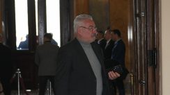 Konstituisana Skupština, poslanici dve opozicione koalicije se zakleli van sale (VIDEO/FOTO) 7