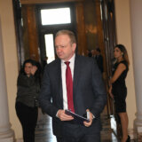 Đilas pozvao Vučića da uporede ocene: Upozoravam da ne laže, imam svedoka iz odeljenja (VIDEO) 10