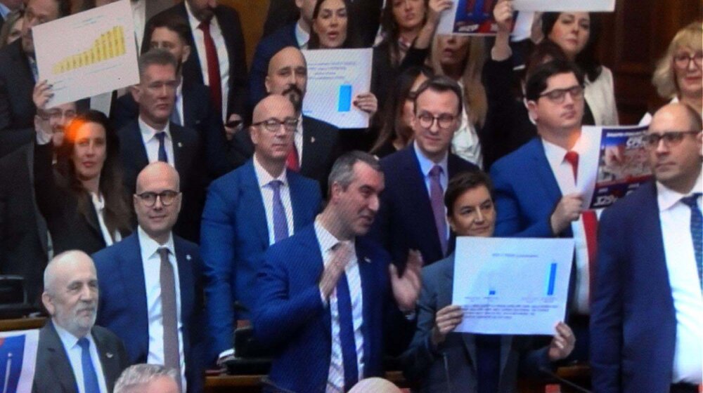 "Bilo bi politički naivno sav ulog staviti na izveštaj ODIHR": Sagovornici Danasa o narednim potezima režima i opozicije 1