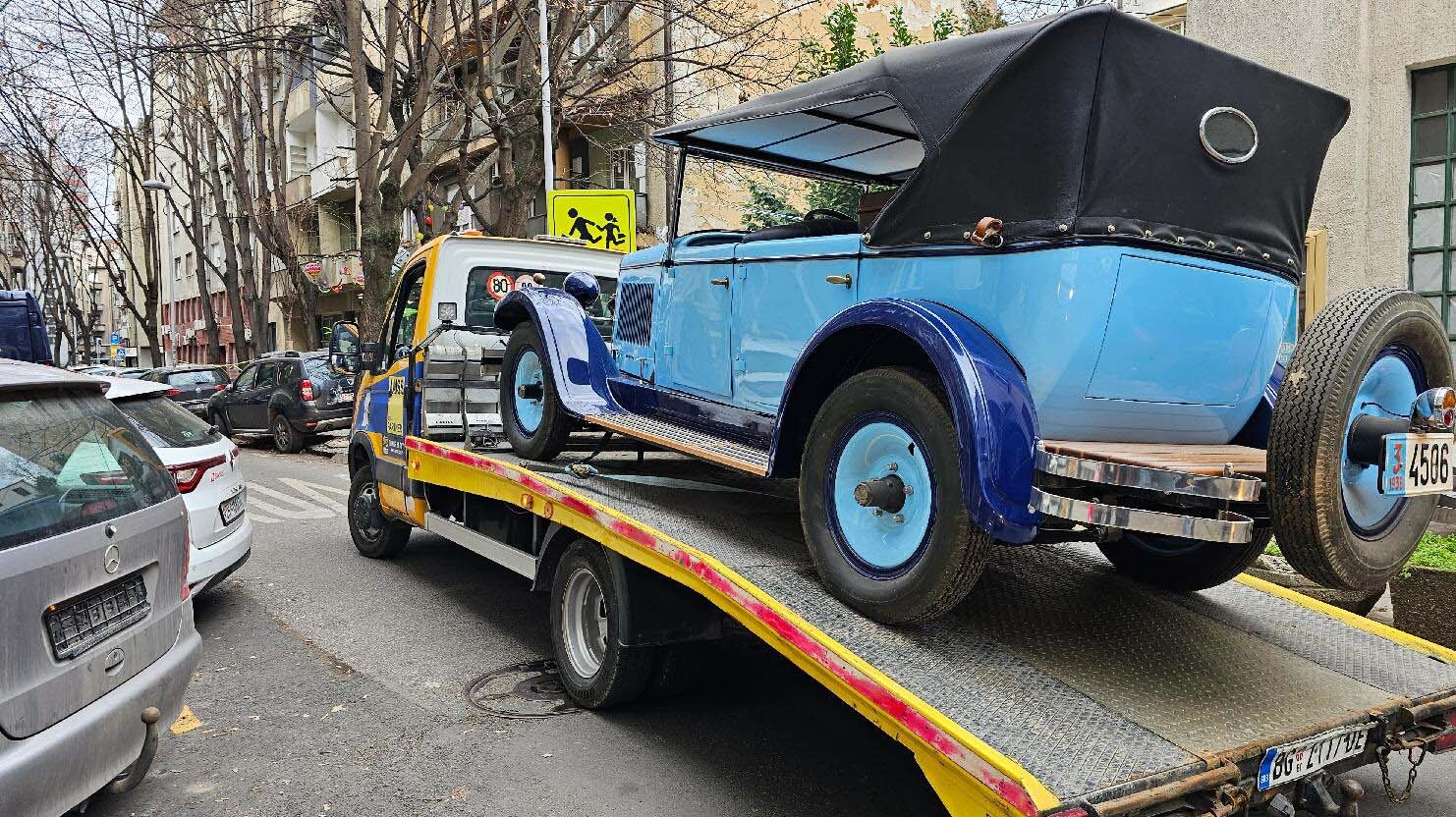 Odvoženje vozila iz Muzeja automobila počelo danas popodne, nastavak sutra 6