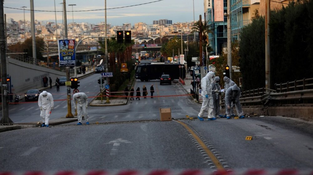 Posle eksplozije bombe kod Ministarstva rada Grčke uhapšena četvorica 1