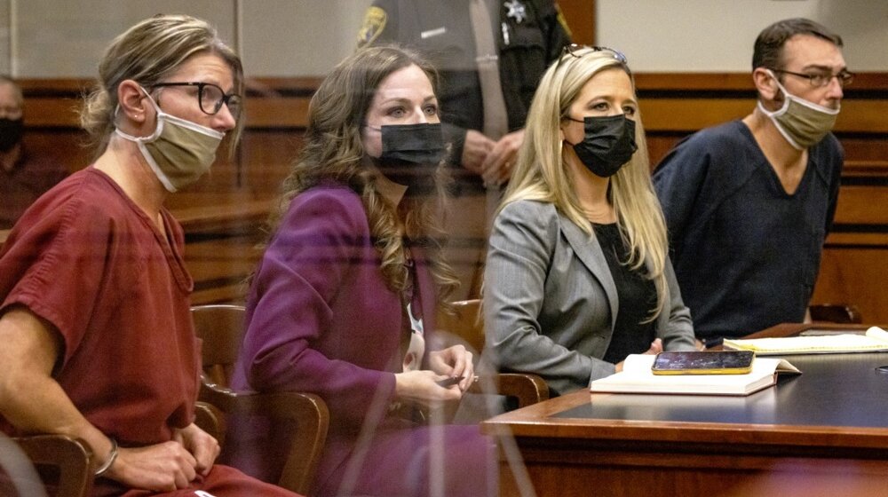 SAD: Majka proglašena krivom zbog masovnog ubistva u školi koje je počinio njen sin 1