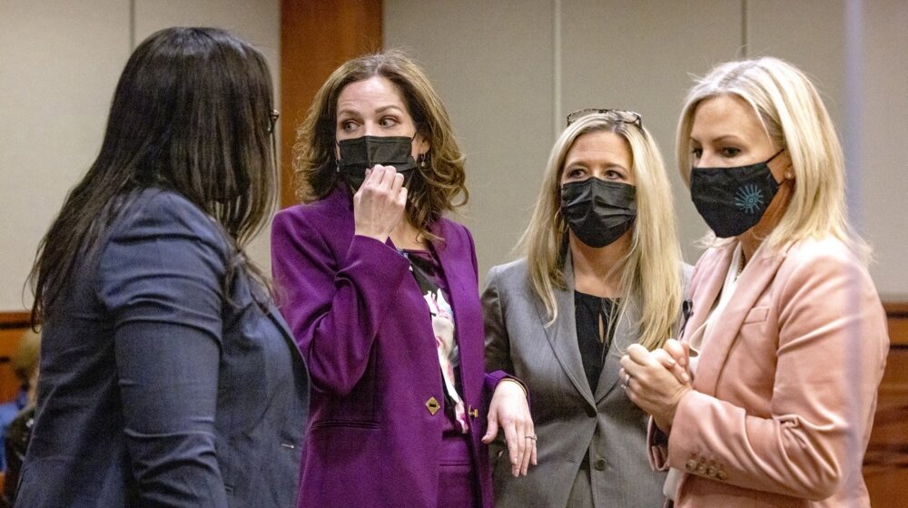 SAD: Majka optužena zato što nije sprečila sina da ubije četvoro đaka u Mičigenu 1