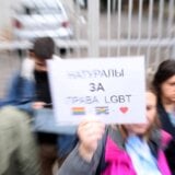 Moskovski tajms: Žena u Rusiji osuđena na zatvor zbog minđuša duginiih boja 6