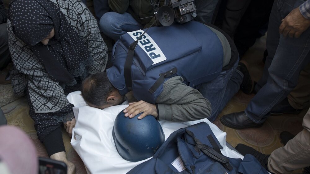 "Ciljani napadi i ubistva novinara predstavljaju ratne zločine": Eksperti UN osudili "strategiju" Izraela 1