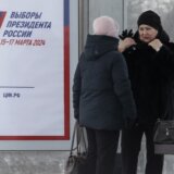 "Stanovi, automobili...": Ruski Komersant piše da će svako ko glasa na predsedničkim izborima u Rusiji biti u prilici da dobije vredne nagrade 15