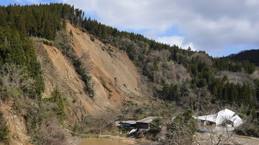 U odronu zemljišta na Filipinima stradalo 35 ljudi 1