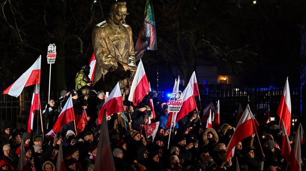 Poljska opozicija pokušala silom da uvede osuđene bivše poslanike u parlament 1