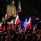 Poljska opozicija pokušala silom da uvede osuđene bivše poslanike u parlament 1