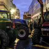 Traktori blokirali ulice Brisela, protest poljoprivrednika za vreme samita EU 5