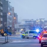 Reporterka Danasa u Norveškoj, koju je pogodila najsnažnija oluja u poslednjih 30 godina: Zatvorene škole i vrtići, vetar nosio krovove i drveće (FOTO) 3