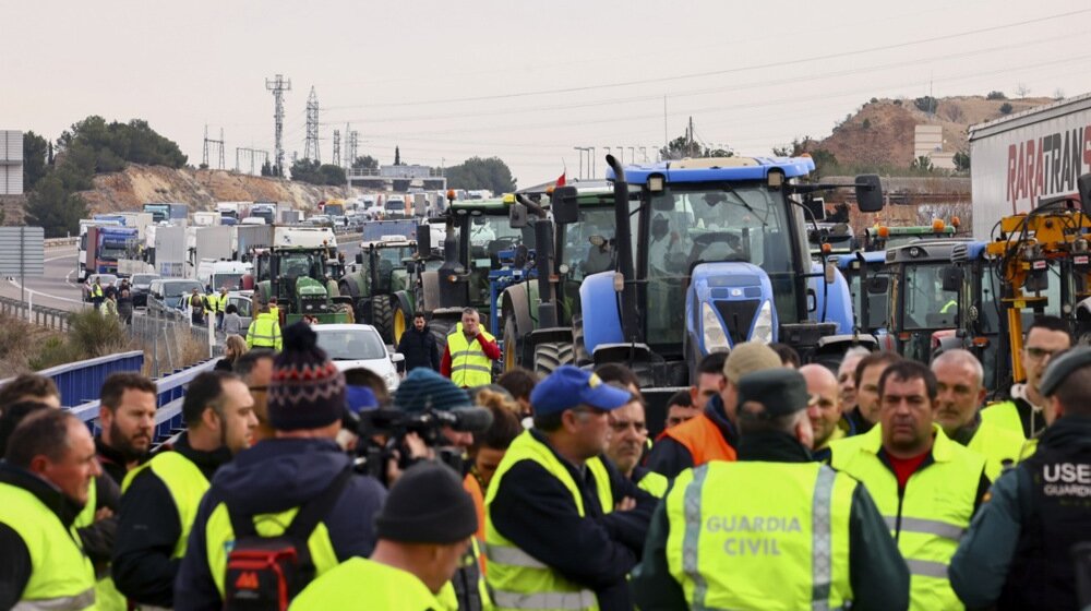 Španski poljoprivrednici blokirali glavne puteve u državi 1
