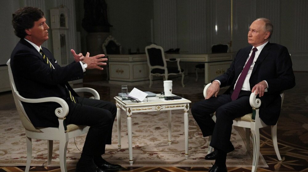 (VIDEO) Šta je sve Putin rekao u intervjuu Takeru Karlsonu i koju je poruku poslao Amerikancima? 1