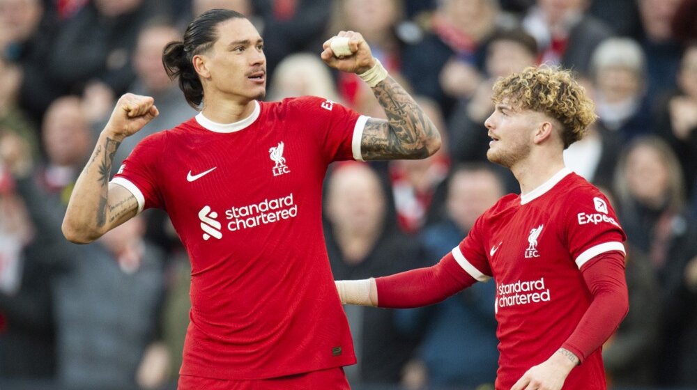 Pobeda Liverpula za povratak na prvo mesto na tabeli Premijer lige, Totenhem "okrenuo" Brajton u nadoknadi vremena 1