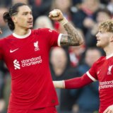 Pobeda Liverpula za povratak na prvo mesto na tabeli Premijer lige, Totenhem "okrenuo" Brajton u nadoknadi vremena 8