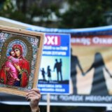 "Grčka pravoslavna porodica su otac, majka i deca": U Atini skup protivnika homoseksualnog braka 4