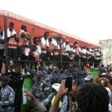 Trijumfalna parada "slonova", prvaka Afrike: Abidžan pozdravio svoje junake na prikolici kamiona 6