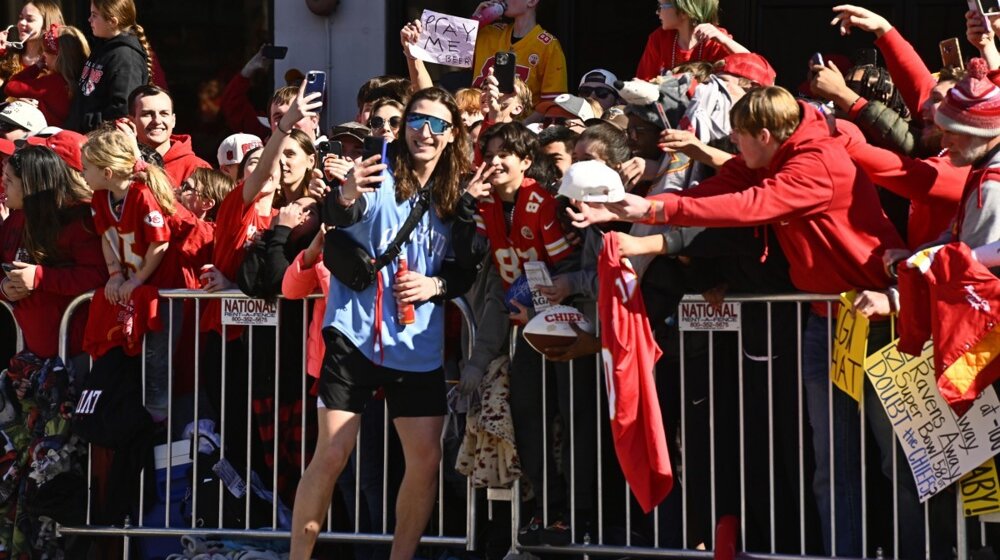 Jedna osoba poginula, 15 povređeno na proslavi Superboul titule u Kanzasu (VIDEO) 1