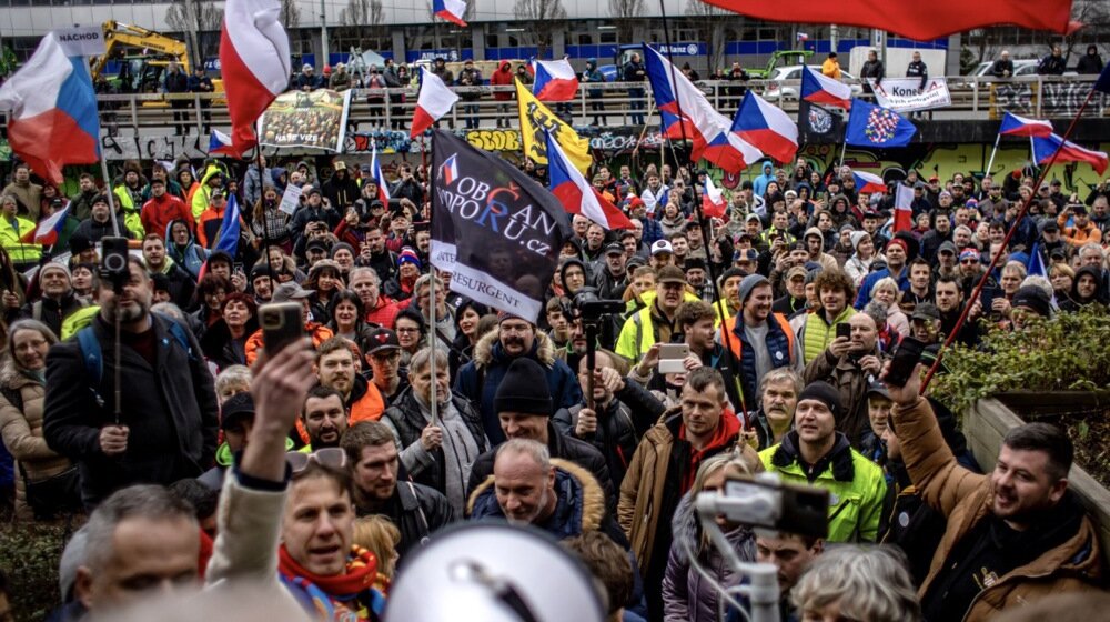 Na protestima poljskih farmera poziv Putinu da "zavede red" u Ukrajini i Poljskoj 1
