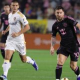 Kazna za Mesija: Stavljao ruku na vrat suparničkog trenera (VIDEO) 1