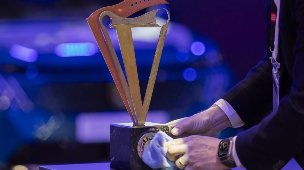 Sajam automobila u Ženevi: Električni Reno Senik automobil godine 1